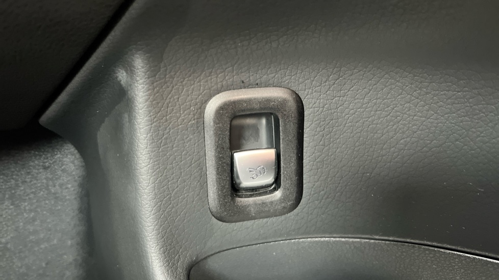 Used Mercedes-Benz EQC 2023 for sale - 76552465: Photo 37