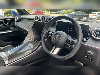 Used Mercedes-Benz GLC 2023 for sale - 75542562: Photo