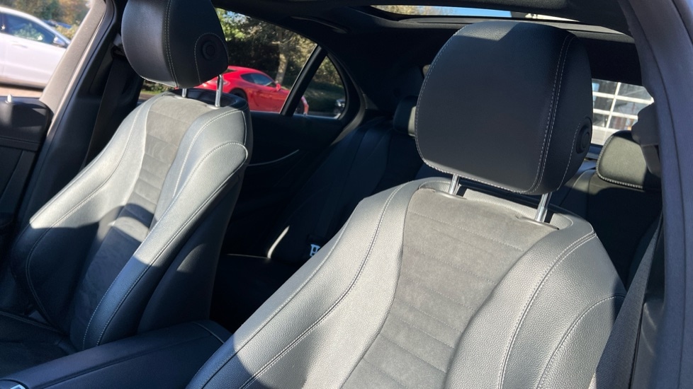 Used Mercedes-Benz E Class 2019 for sale - 76635686: Photo 14