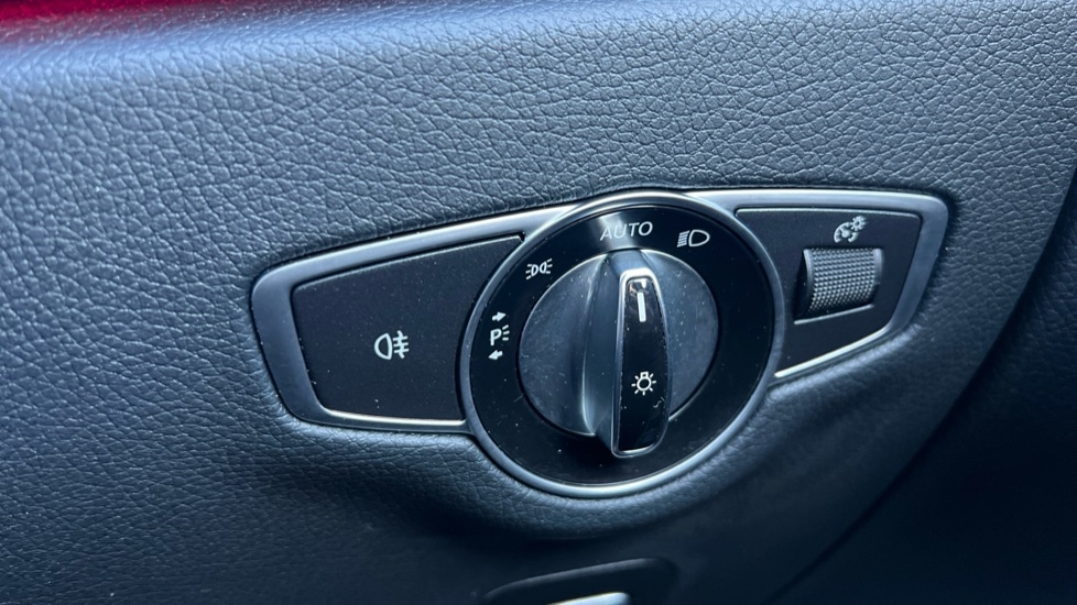 Used Mercedes-Benz E Class 2019 for sale - 76635686: Photo 37