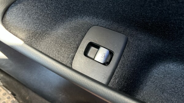 Used Mercedes-Benz E-Class 2024 for sale - 76130615: Photo 36