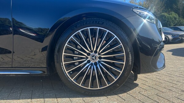 Used Mercedes-Benz E-Class 2024 for sale - 76130615: Photo 5