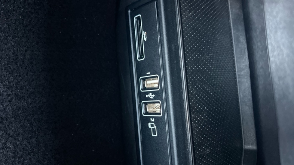 Used Mercedes-Benz C Class 2019 for sale - 76668170: Photo 41