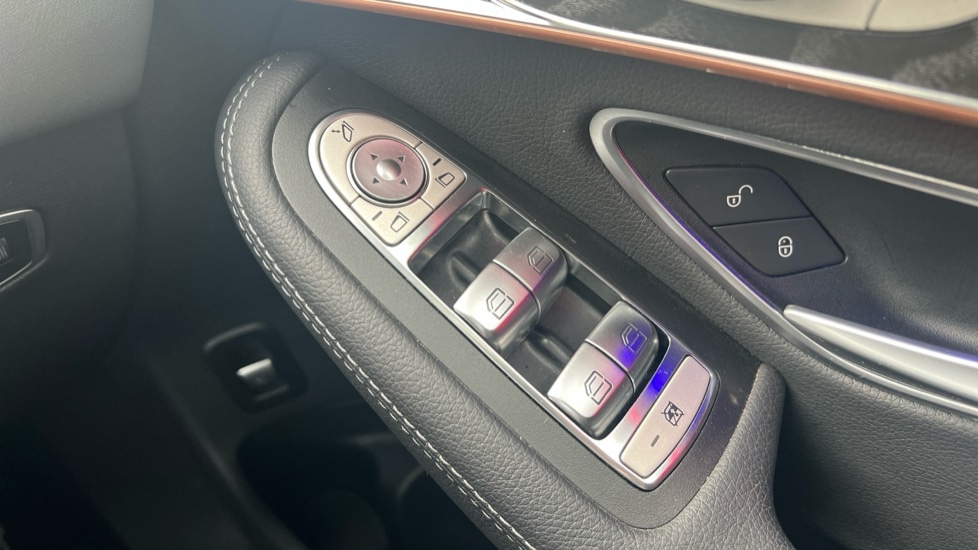 Used Mercedes-Benz EQC 2022 for sale - 76881945: Photo 35