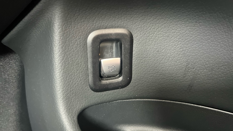 Used Mercedes-Benz EQC 2022 for sale - 76881945: Photo 38