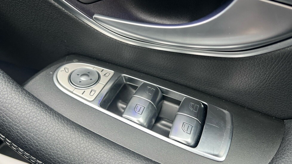 Used Mercedes-Benz E-Class 2021 for sale - 76061950: Photo 33