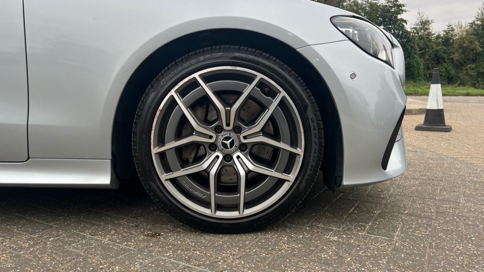 Used Mercedes-Benz E-Class 2021 for sale - 76061950: Photo 5