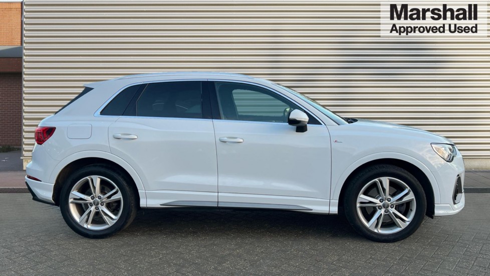 Used Audi Q3 2019 for sale - 76623626: Photo 2