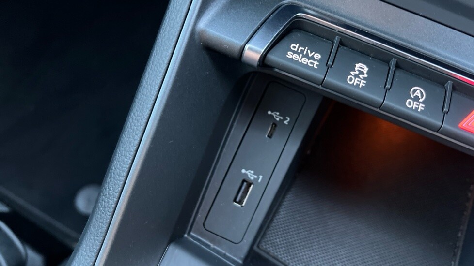 Used Audi Q3 2019 for sale - 76623626: Photo 36