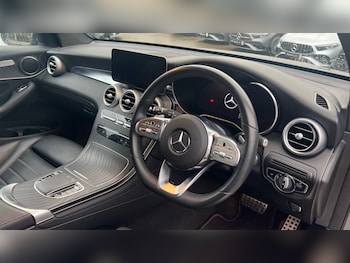 Used Mercedes-Benz GLC 2021 for sale - 76731492: Photo