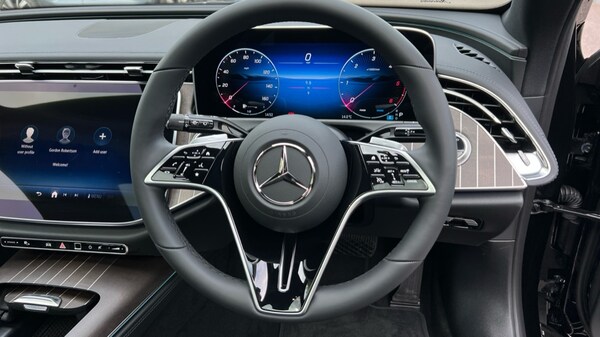 Used Mercedes-Benz E-Class 2025 for sale - 75472552: Photo 12