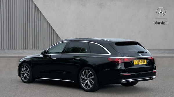 Used Mercedes-Benz E-Class 2025 for sale - 75472552: Photo 2