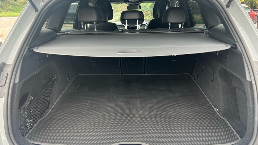 Used Mercedes-Benz GLC 2024 for sale - 76390061: Photo 17