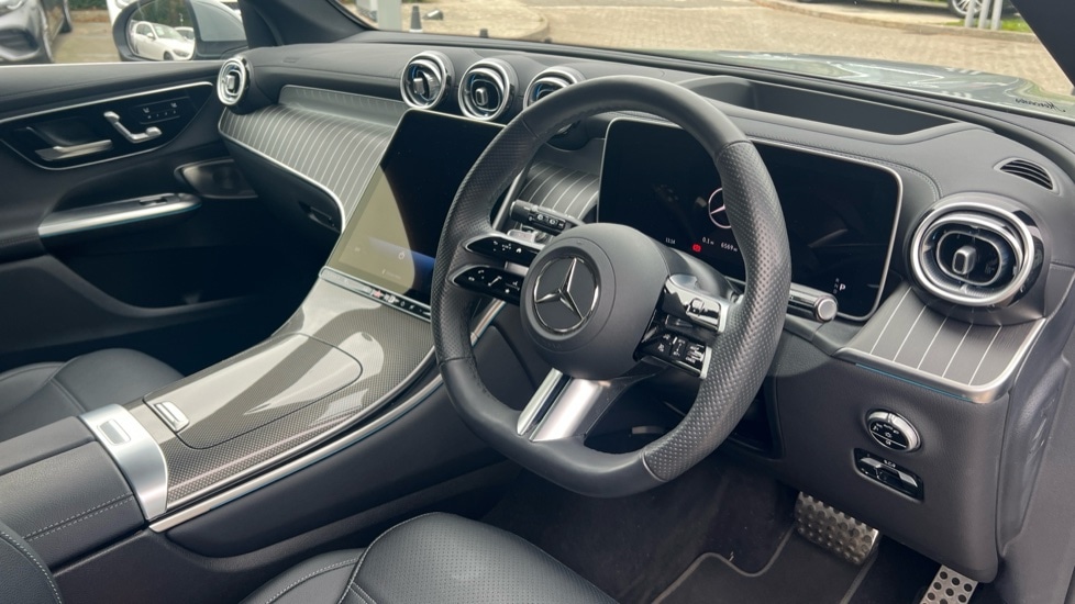 Used Mercedes-Benz GLC 2024 for sale - 76390061: Photo 3