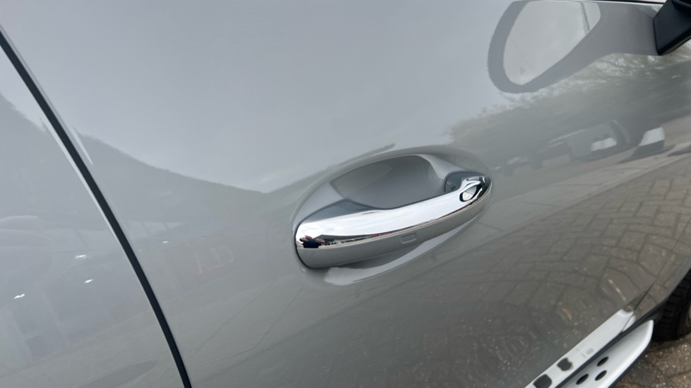 Used Mercedes-Benz GLC 2024 for sale - 76390061: Photo 30