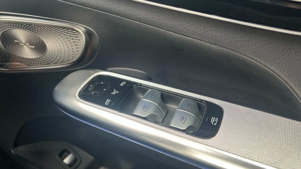 Used Mercedes-Benz GLC 2024 for sale - 76390061: Photo 33