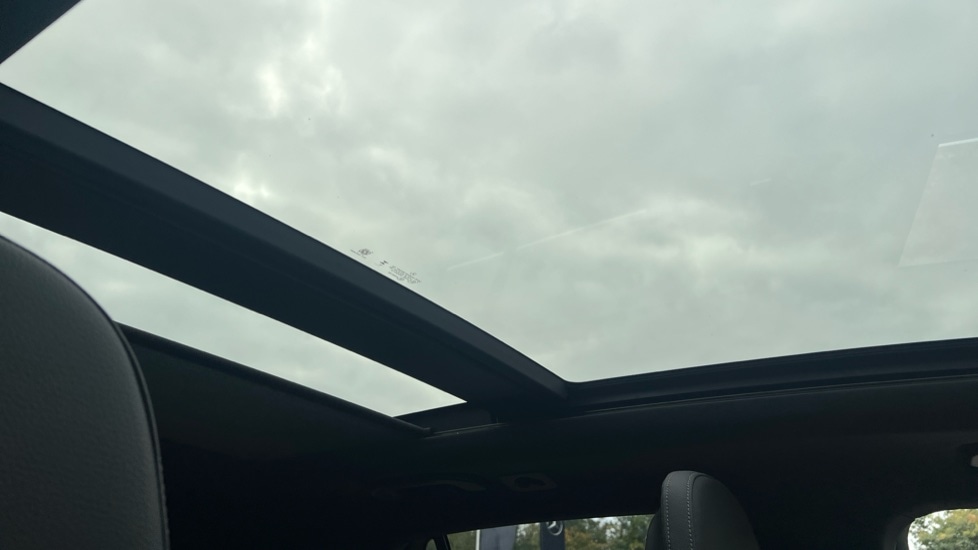 Used Mercedes-Benz GLC 2024 for sale - 76390061: Photo 51