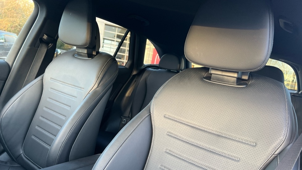 Used Mercedes-Benz GLC 2024 for sale - 76977671: Photo 14