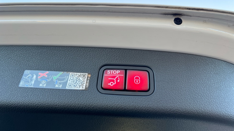 Used Mercedes-Benz GLC 2024 for sale - 76977671: Photo 28