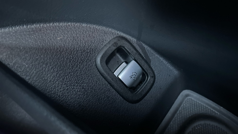 Used Mercedes-Benz GLC 2024 for sale - 76977671: Photo 35