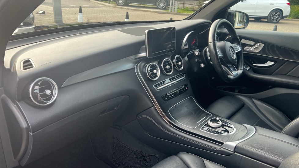 Used Mercedes-Benz GLC 2018 for sale - 76074419: Photo 11