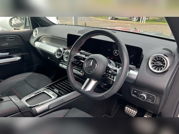 Used Mercedes-Benz GLB 2024 for sale - 76452079: Photo