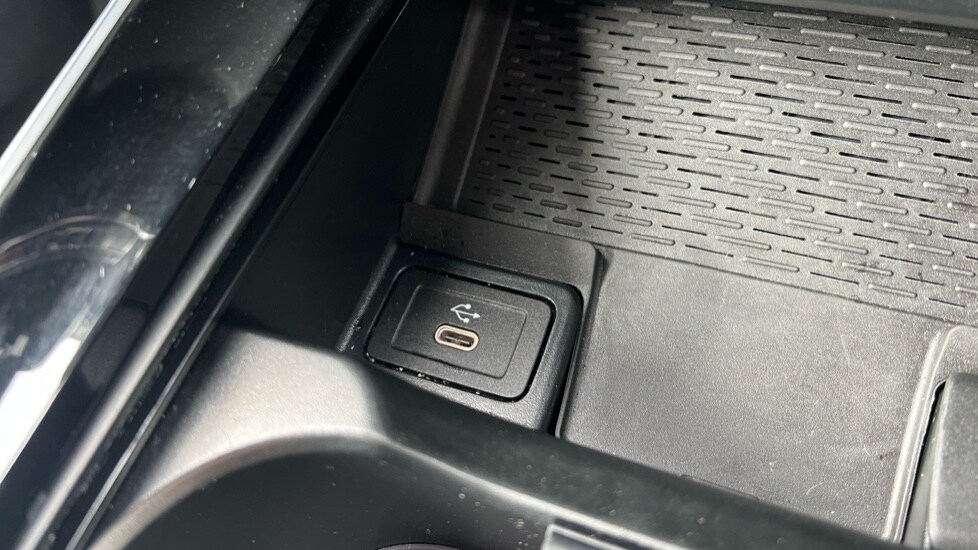 Used Mercedes-Benz GLB 2024 for sale - 76452079: Photo 46