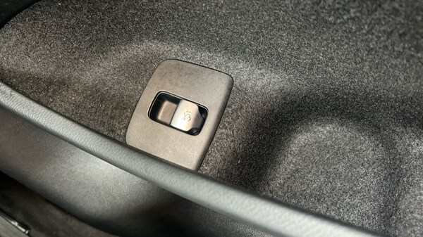 Used Mercedes-Benz E-Class 2024 for sale - 75417029: Photo 36