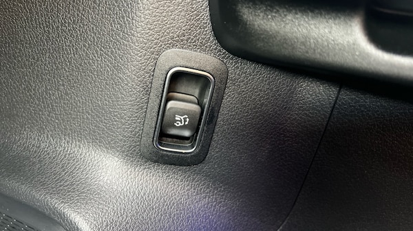 Used Mercedes-Benz GLA 2023 for sale - 76272786: Photo 33