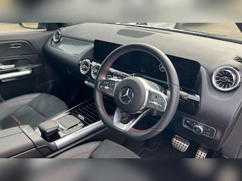 Used Mercedes-Benz GLA 2023 for sale - 76272786: Photo 3
