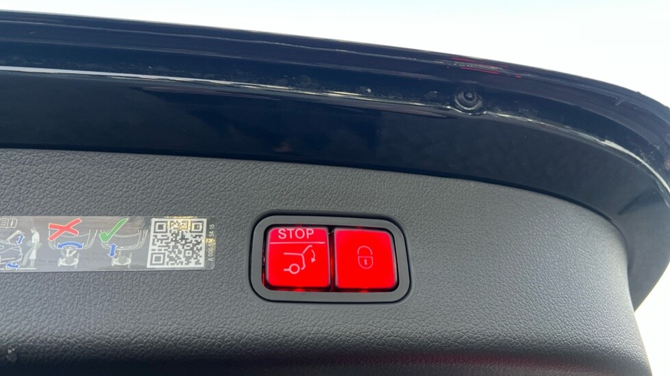 Used Mercedes-Benz GLC 2024 for sale - 76874433: Photo 28