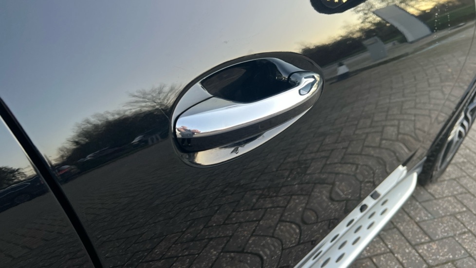 Used Mercedes-Benz GLC 2024 for sale - 76874433: Photo 30