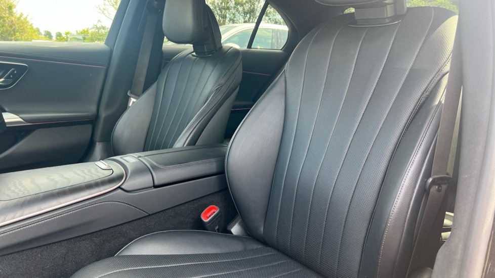 Used Mercedes-Benz E Class 2024 for sale - 76289943: Photo 14