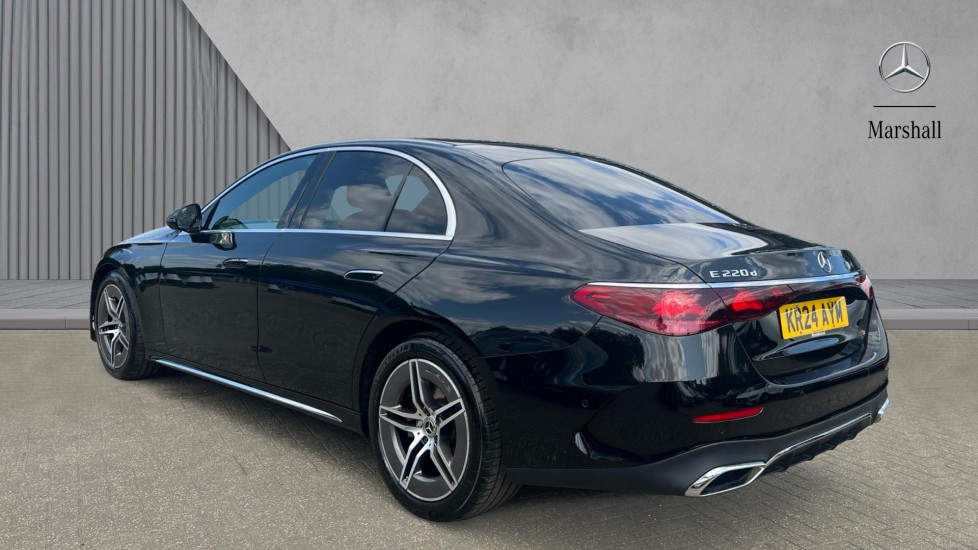 Used Mercedes-Benz E Class 2024 for sale - 76289943: Photo 2