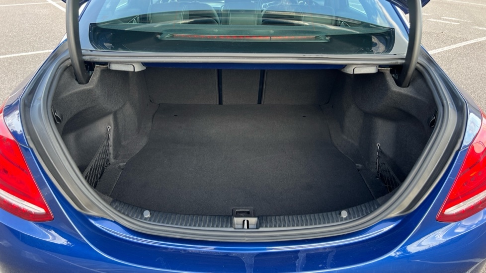 Used Mercedes-Benz C Class 2018 for sale - 76445105: Photo 17