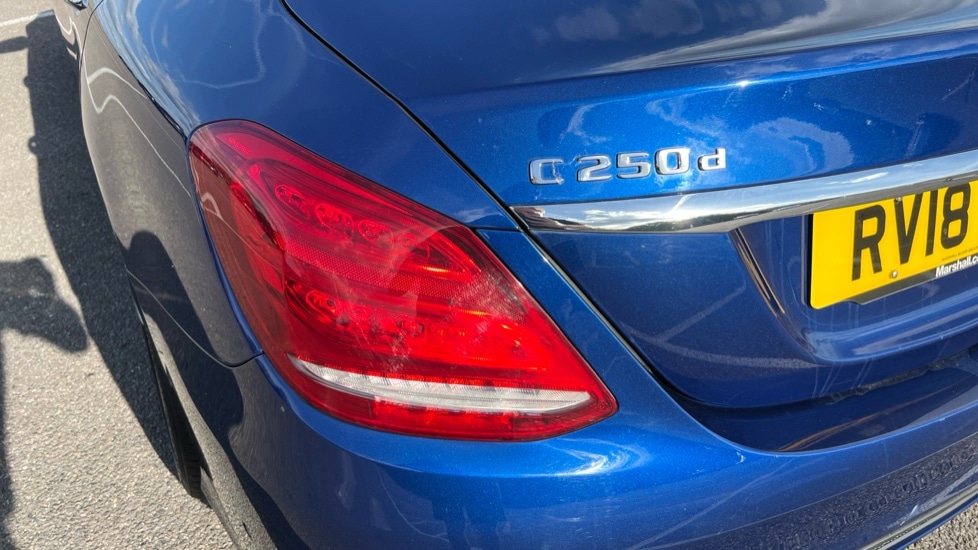 Used Mercedes-Benz C Class 2018 for sale - 76445105: Photo 21