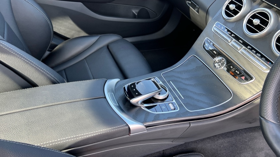 Used Mercedes-Benz C Class 2018 for sale - 76445105: Photo 34