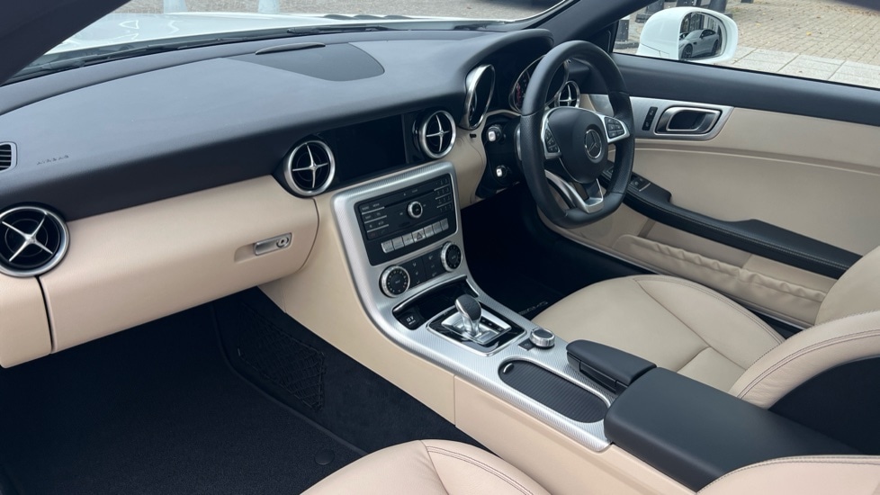 Used Mercedes-Benz SLC 2017 for sale - 76556851: Photo 11