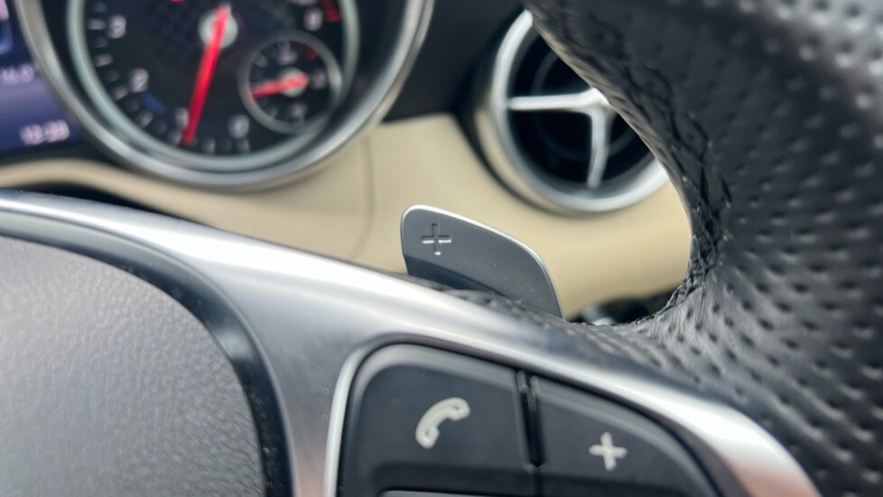 Used Mercedes-Benz SLC 2017 for sale - 76556851: Photo 35