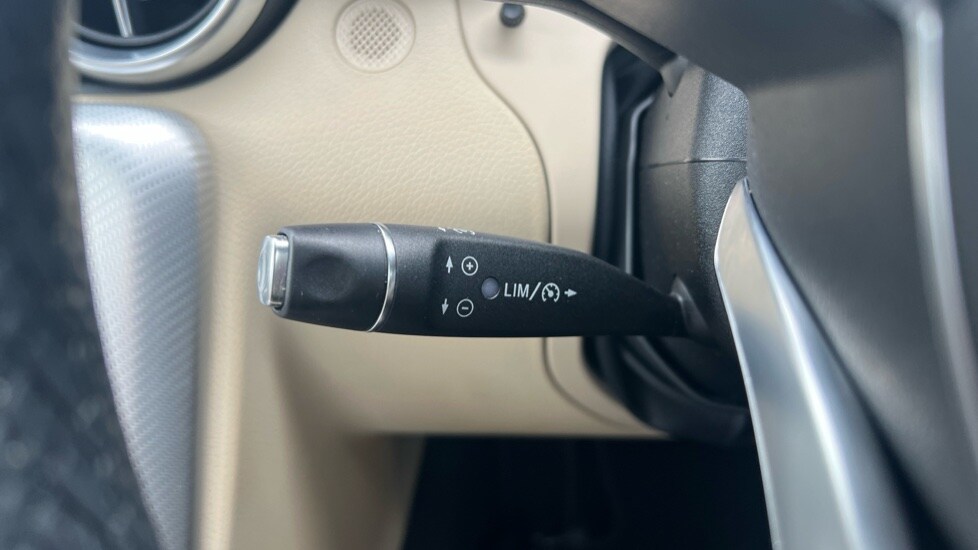 Used Mercedes-Benz SLC 2017 for sale - 76556851: Photo 36