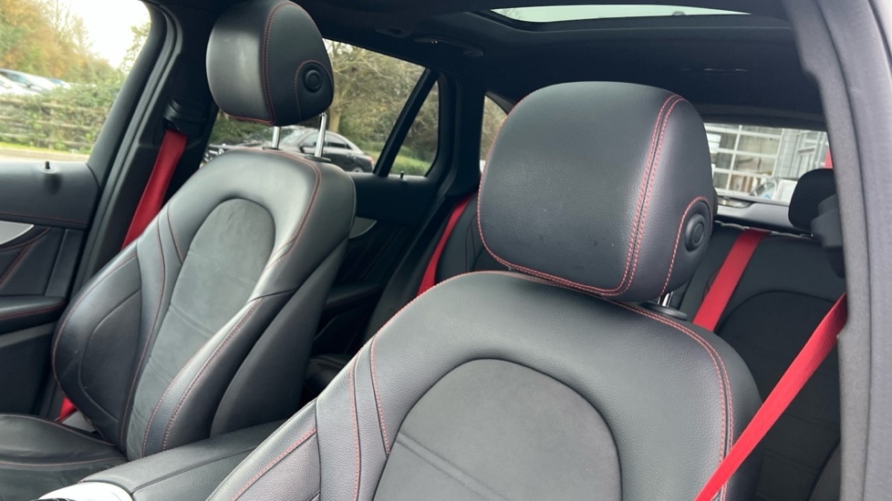 Used Mercedes-Benz GLC 2019 for sale - 76826717: Photo 14