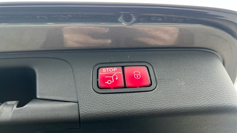 Used Mercedes-Benz GLC 2019 for sale - 76826717: Photo 28