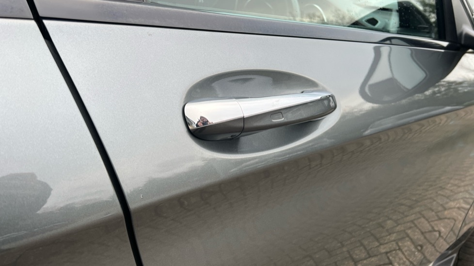 Used Mercedes-Benz GLC 2019 for sale - 76826717: Photo 30