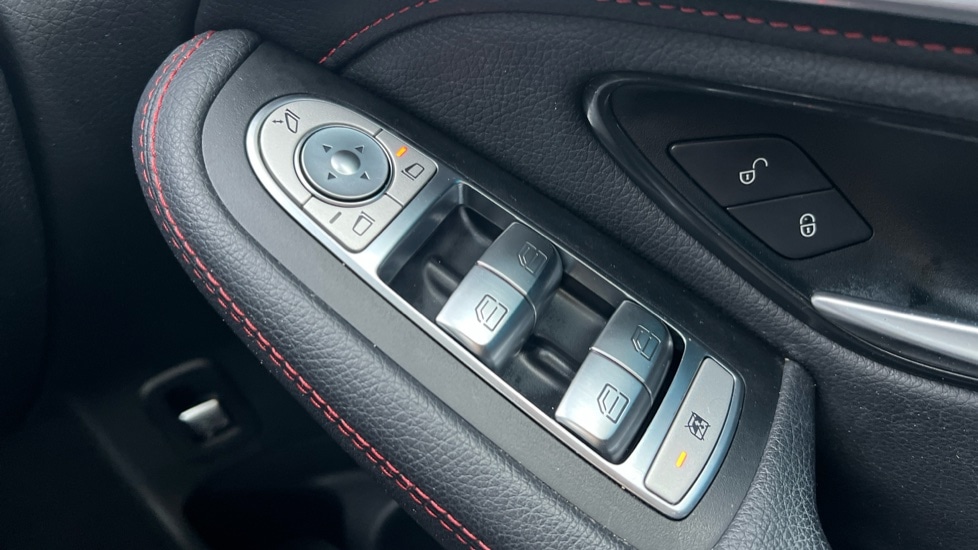 Used Mercedes-Benz GLC 2019 for sale - 76826717: Photo 33