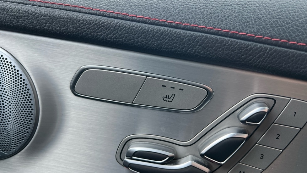 Used Mercedes-Benz GLC 2019 for sale - 76826717: Photo 35