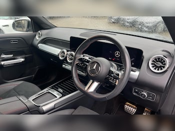 Used Mercedes-Benz GLB 2024 for sale - 76575099: Photo