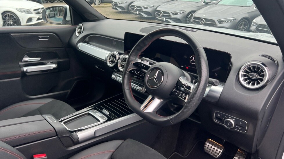 Used Mercedes-Benz GLB 2024 for sale - 76458787: Photo 3