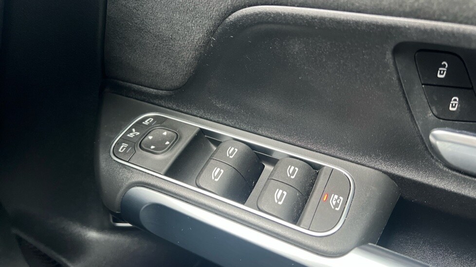 Used Mercedes-Benz GLB 2024 for sale - 76458787: Photo 33