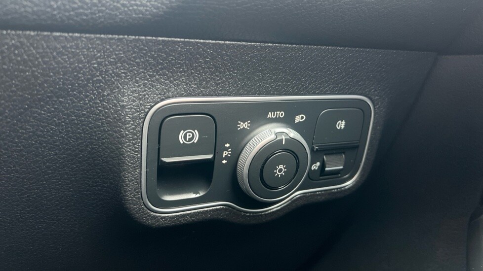 Used Mercedes-Benz GLB 2024 for sale - 76458787: Photo 36