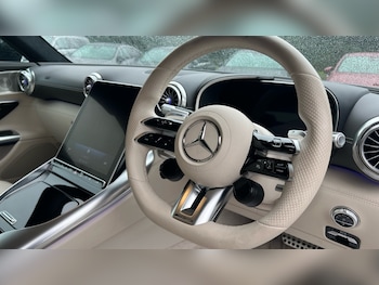 Used Mercedes-Benz SL 2023 for sale - 75472631: Photo